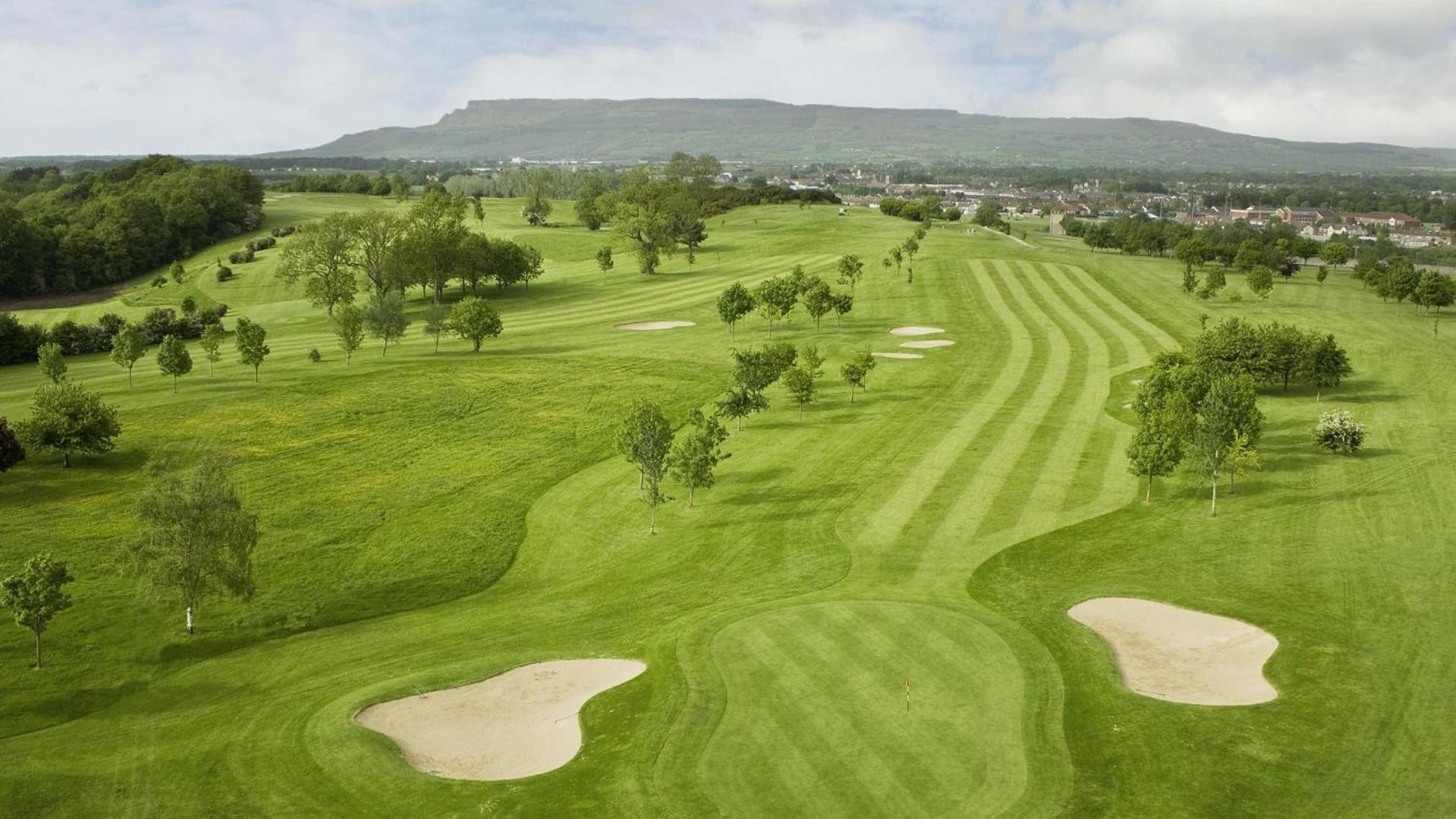 The Hedges Hotel Stranocum Luaran gambar